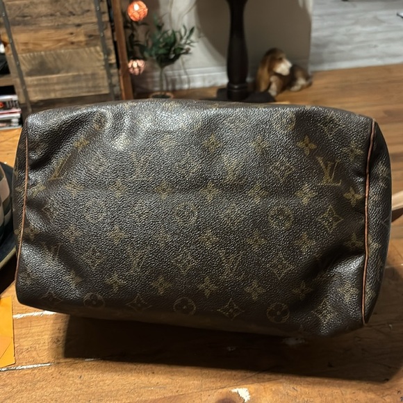 Louis Vuitton Monogram Speedy 30 - Picture 5 of 15